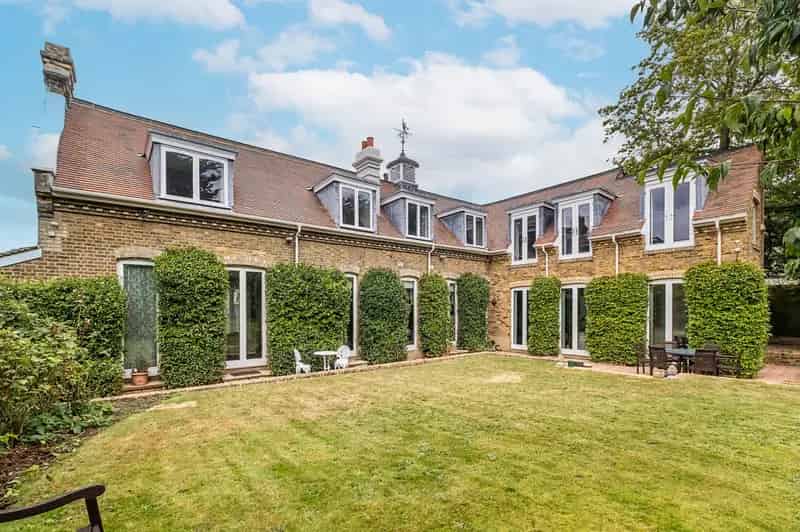 5 Bedroom Detached House for Sale in East Sheen