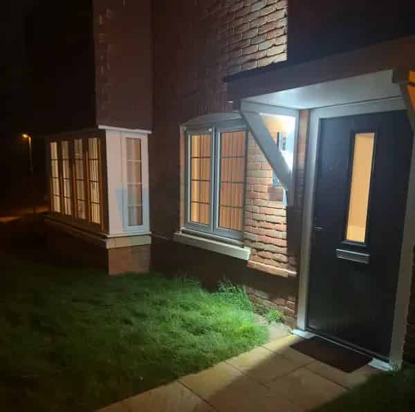 1 Bedroom Flat with Private Entrance New Build