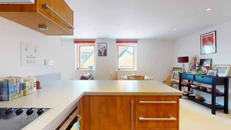 3 Bedroom Flat To Rent Available 01092025
