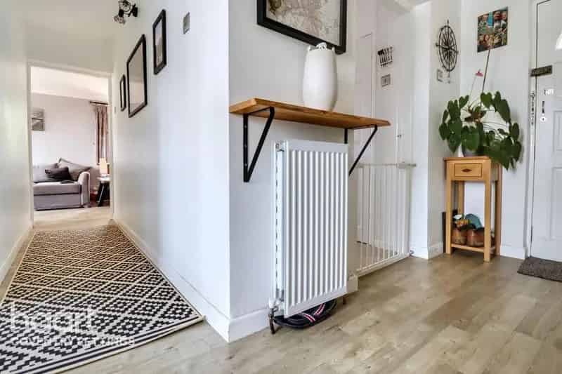 2 Bedroom Apartment to Rent