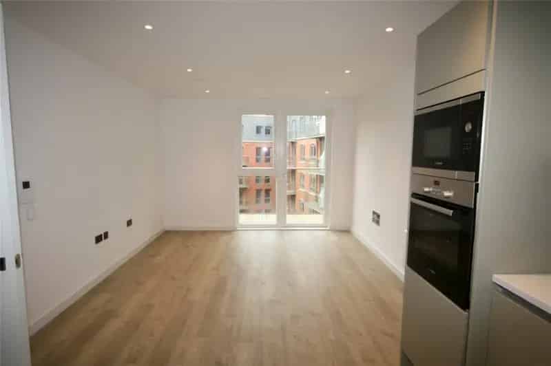 1 Bedroom Flat For Sale City Centre Investment