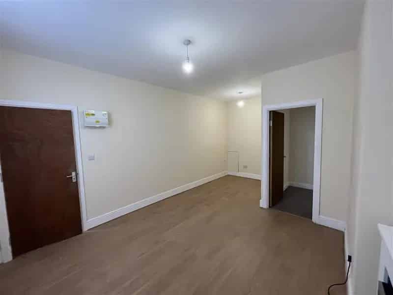 One Bedroom Flat Radford Road Modern Kitchen Spacious Bathroom