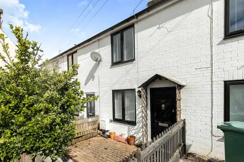 2 Bedroom Mid Terrace House for Sale Rye East Sussex