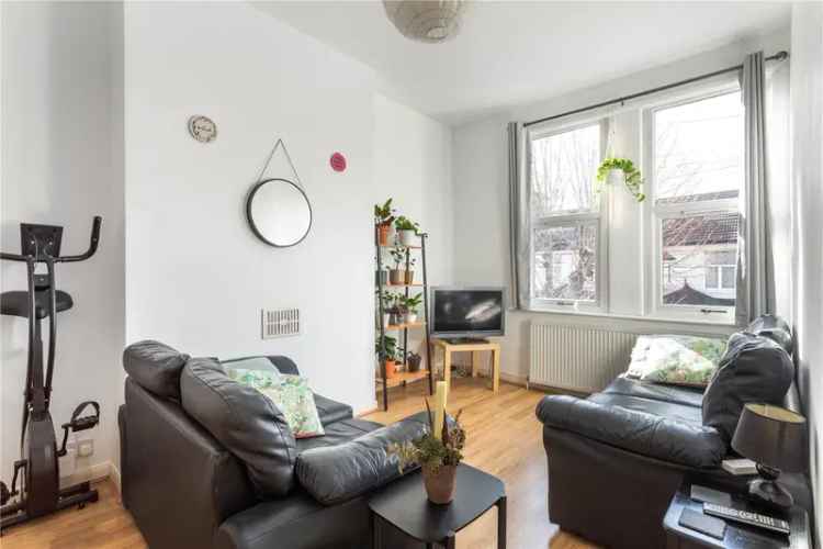 4 bedroom flat/apartment in London