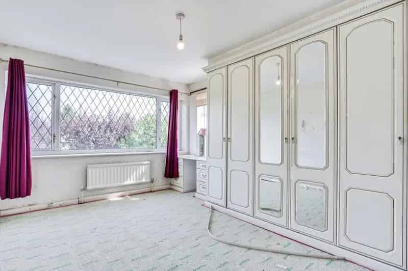 3 bedroom Detached House for sale, Rothwell, West Yorkshire, LS26