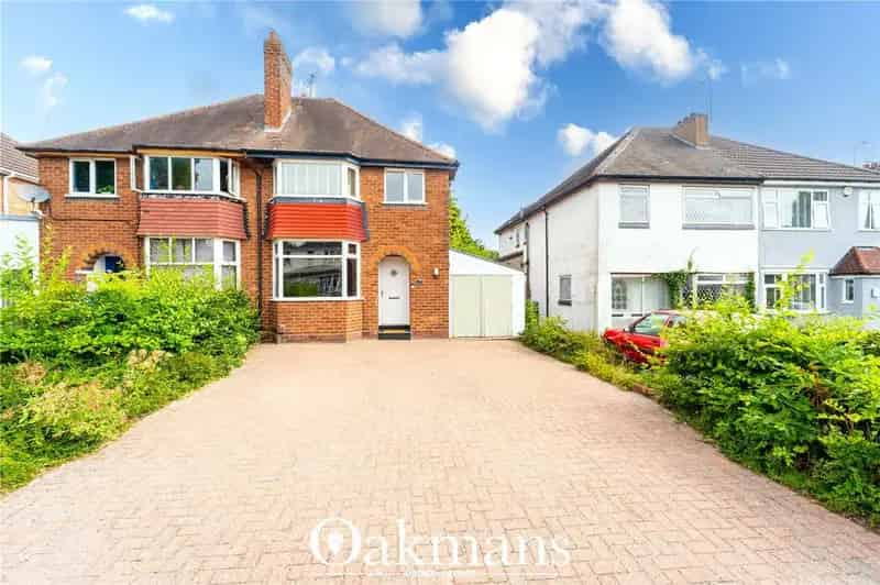 3 Bedroom Semi-Detached House for Sale in Birmingham