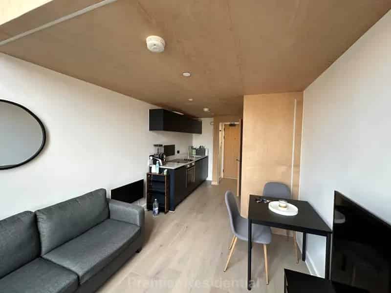 1 Bedroom Furnished Duplex Apartment Manchester City Centre