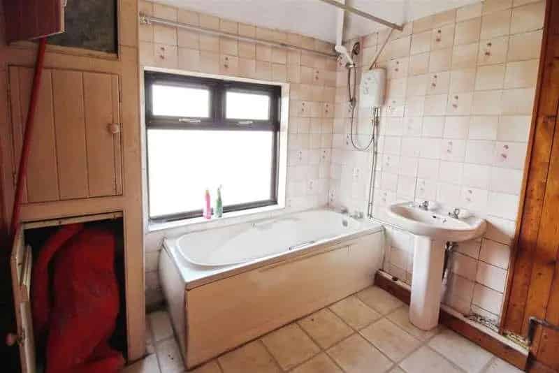 3 Bed House For Sale Full Refurbishment Project Near Harehills Park