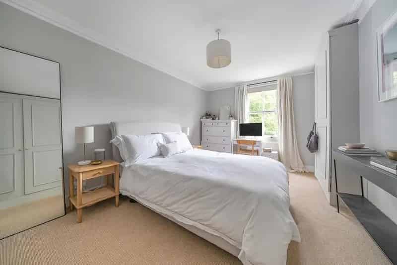 Two-Bedroom First Floor Apartment in Period Property