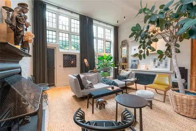 Flat for Sale in Grade II Listed Victorian School Building