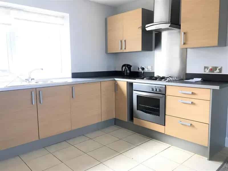 Seafront 3 Bedroom Apartment with Terrace and Parking