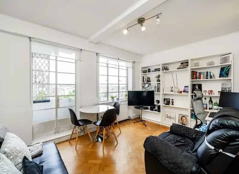 Bright 1-Bedroom Apartment with Balcony and Great Views