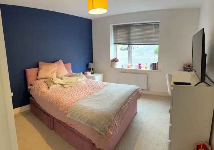2 Bedroom Flat for Sale Littlecombe Development