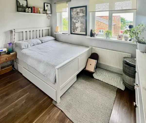 Flat For Rent in Tendring, England