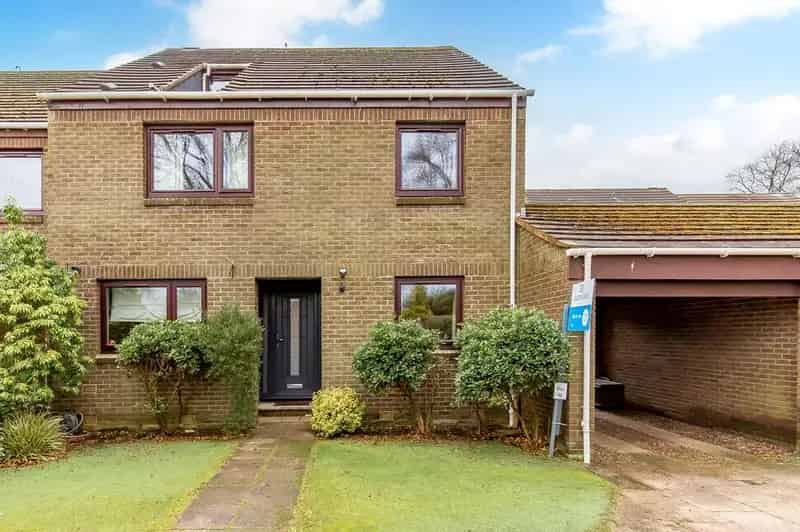 5 Bedroom Semi Detached House for Sale