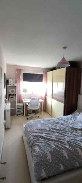 Flat For Rent in Corringham, England