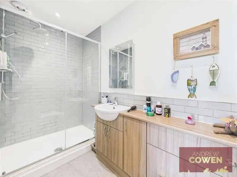 4 Bed Flat for Sale in Scarborough