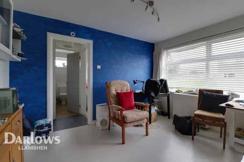 1 Bedroom Flat for Sale in Harlech Court Whitchurch