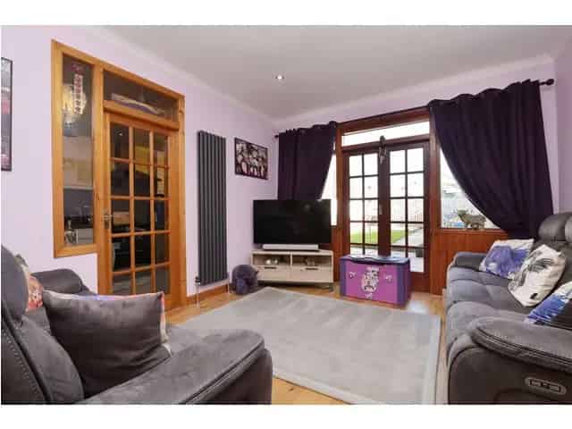 3 Bedroom Semi-Detached House for Sale in Pathhead