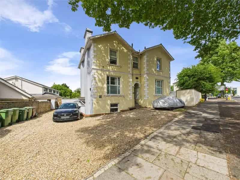 2 Bedroom Apartment for Sale