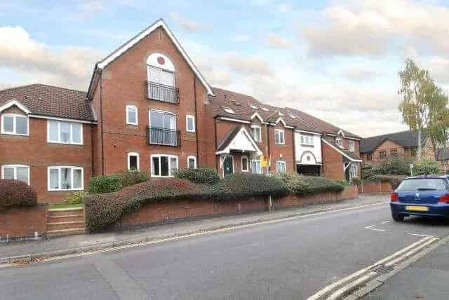 2 Bed Flat for Sale East Oxford Allocated Parking