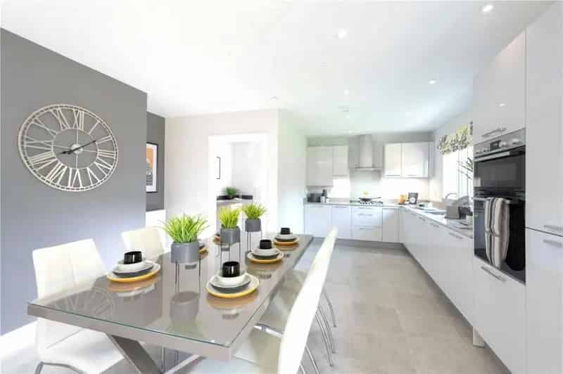 4 Bedroom Luxury Home with Open Space Views