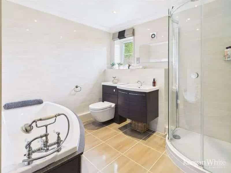 4 Bed House for Sale Family Home West Facing Garden