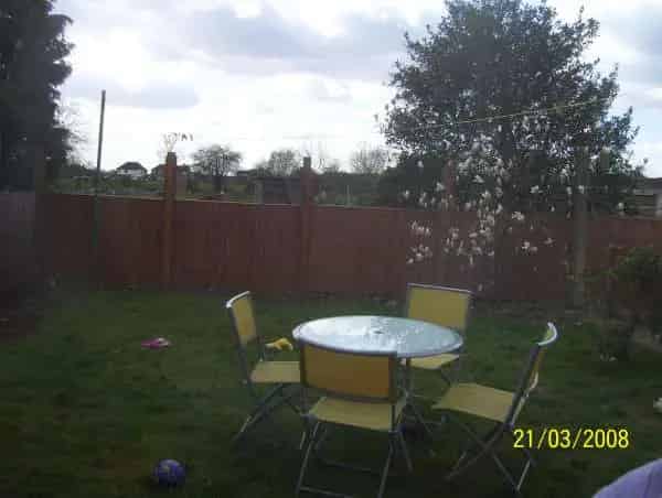 3 Bedroom Semi-Detached House Swap - New Kitchen Wet Room Large Garden