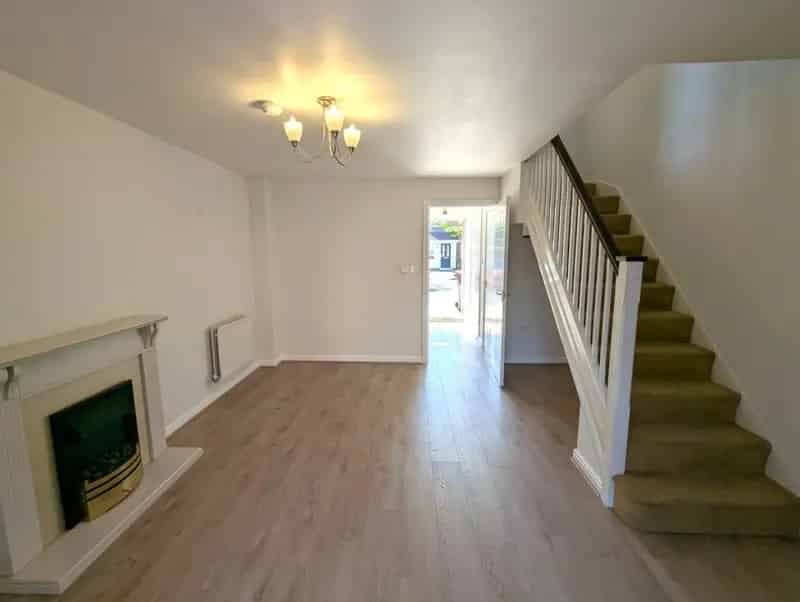 2 Bedroom House To Rent Available 05 05 2025