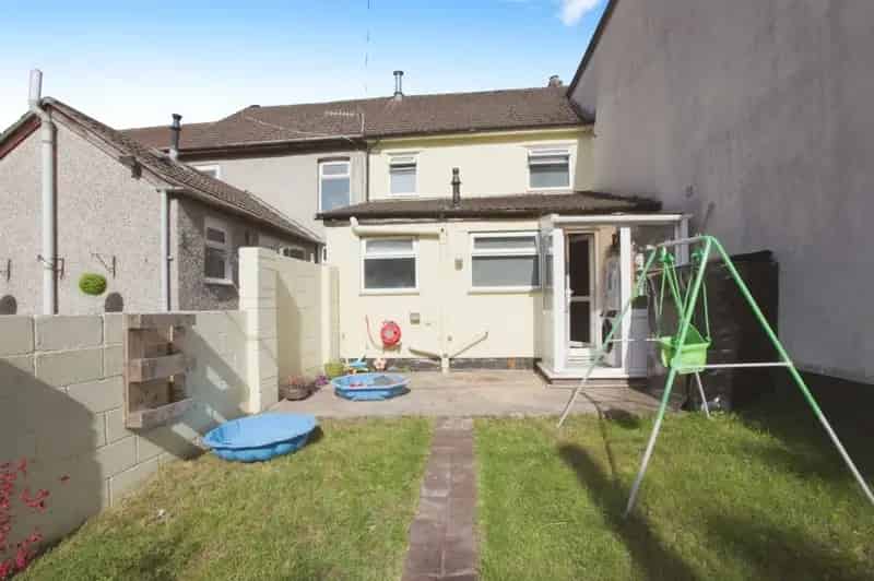 3 bedroom terraced house