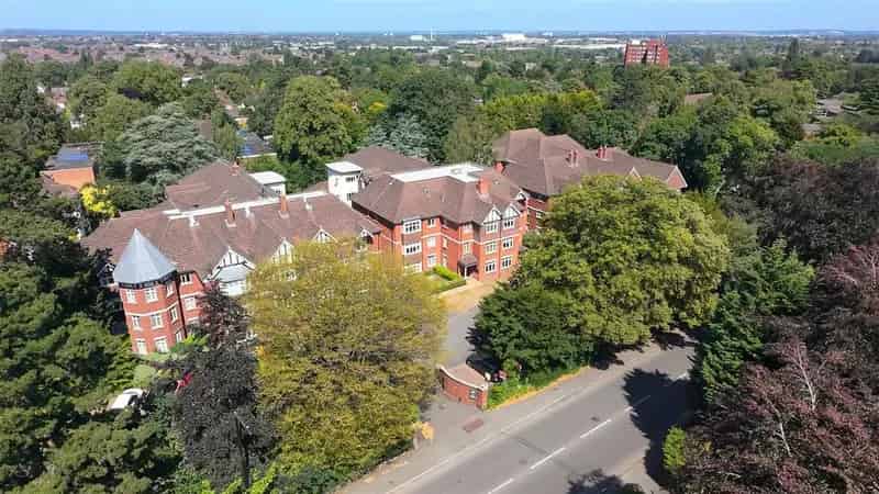 2 Bedroom Apartment to Rent in Moseley Gated Development