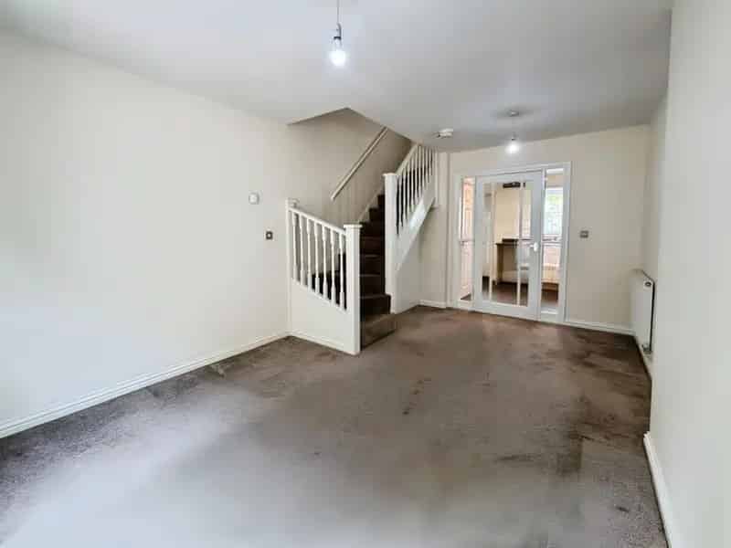 2 Bedroom Terraced House For Sale Near Schools and Parks
