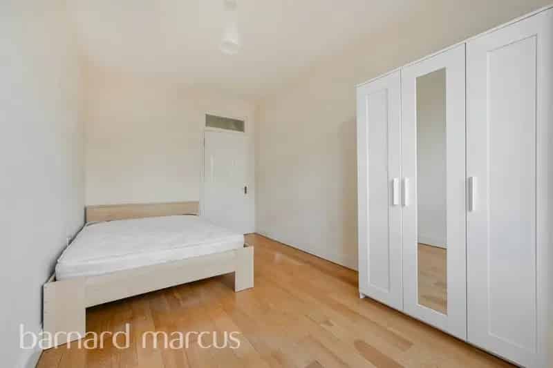 Two Double Bedroom Apartment Crowborough Road Tooting Bec