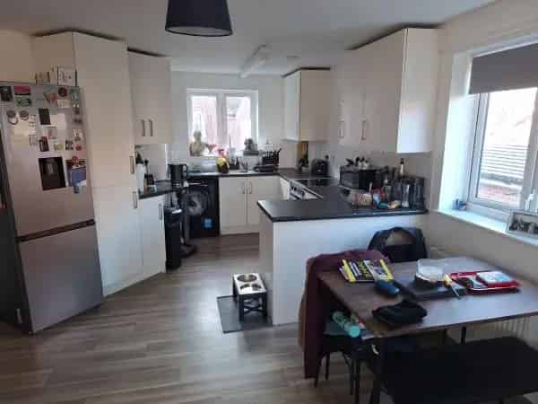 Beautiful Two Bedroom Flat in Quiet Lindfield