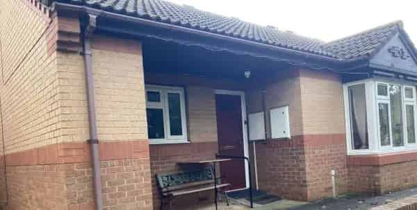 4-Year-Old Home New Kitchen New Floors Transport Links Ideal for 55 Plus