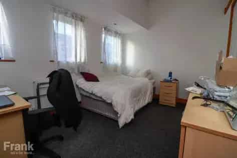 4 Room House 44m2 Southampton Student House 2025