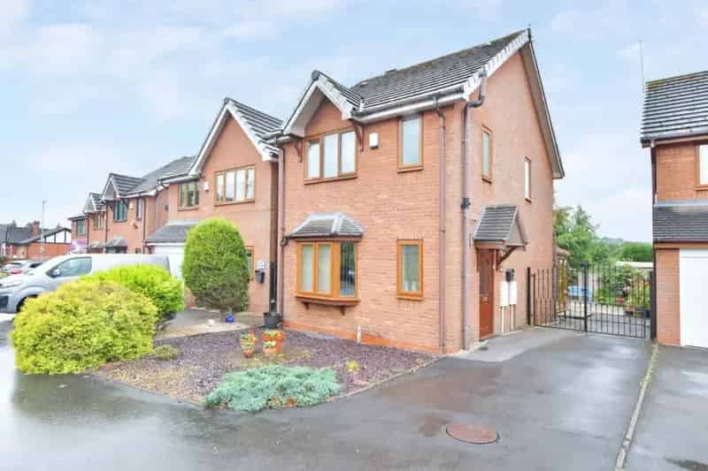 3 Bedroom Detached House For Sale