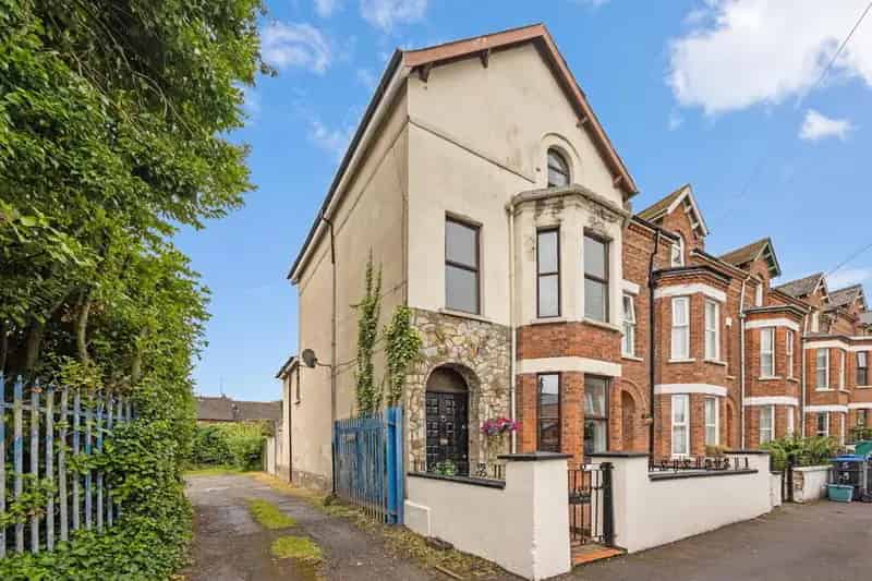 Spacious Period Home North Belfast Four Double Bedrooms Garden Room