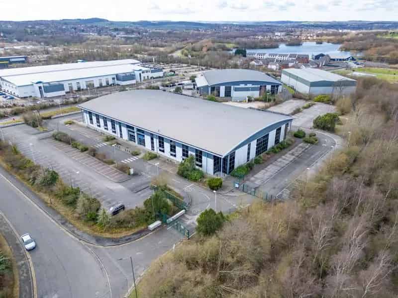 Warehouse with Offices 31000 sq ft 167 Parking Spaces