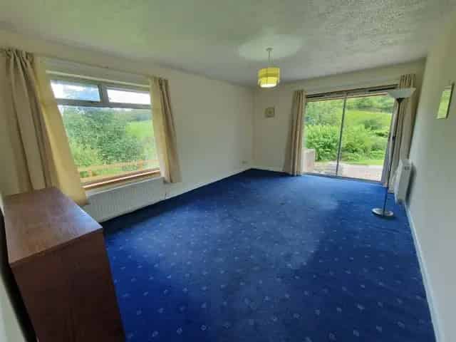 3 Bedroom Detached Bungalow for Sale in Gateside Barrhead