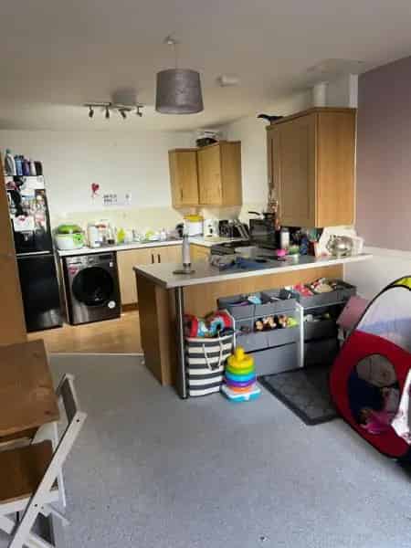 Close to Town Centre Quiet Home Near Rivers and Amenities