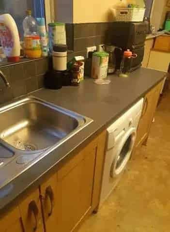 Spacious 2-Bedroom House Near Schools and Shops