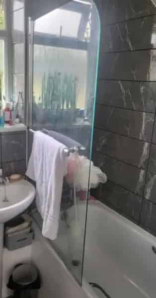2 Bed House New Kitchen Bathroom Huge Garden Private Driveway