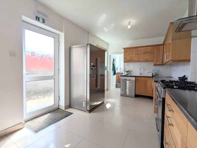 7 Bedroom House to Rent No Deposit Option Considered