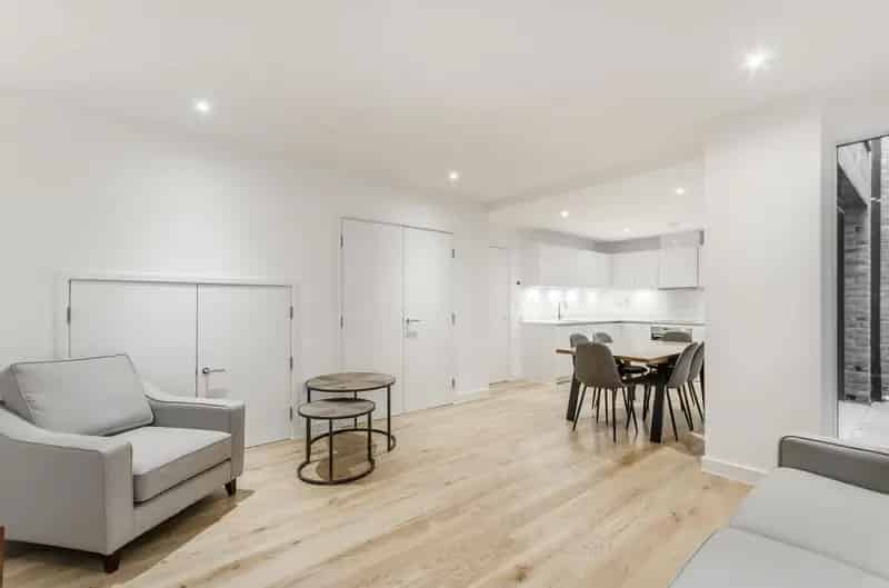 3 Bedroom Semi-Detached House to Rent