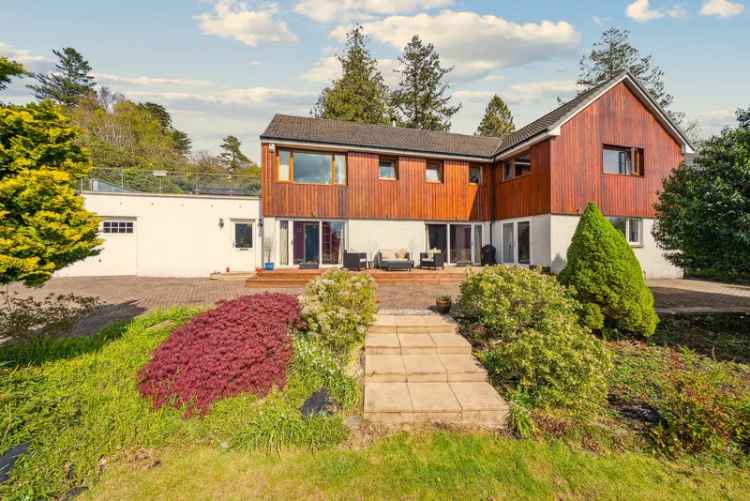 Modern Detached Family Home with Gare Loch Views
