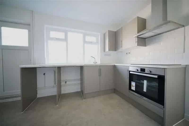4 Bed House for Sale No Onward Chain Part Refurbished Bungalow