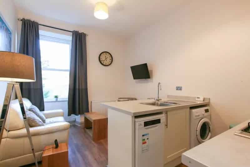 1 Bedroom Flat House to Rent