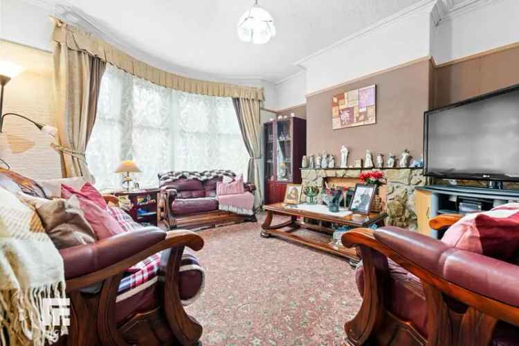 3 bedroom end of terrace house for sale