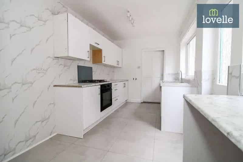3 bed house for sale